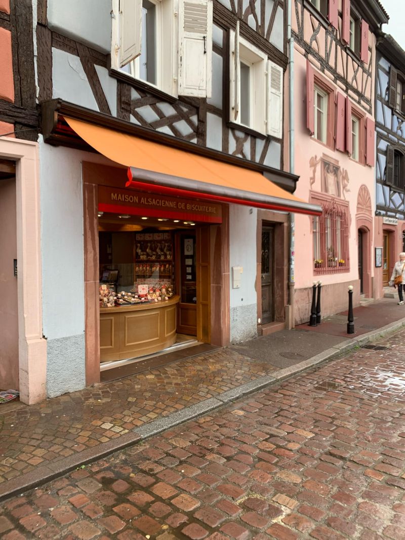 PHOTO BOUTIQUE COLMAR 2 | Clean glass 68 Nettoyage des stores pour La Maison Alsacienne de Biscuiterie Kingersheim 1